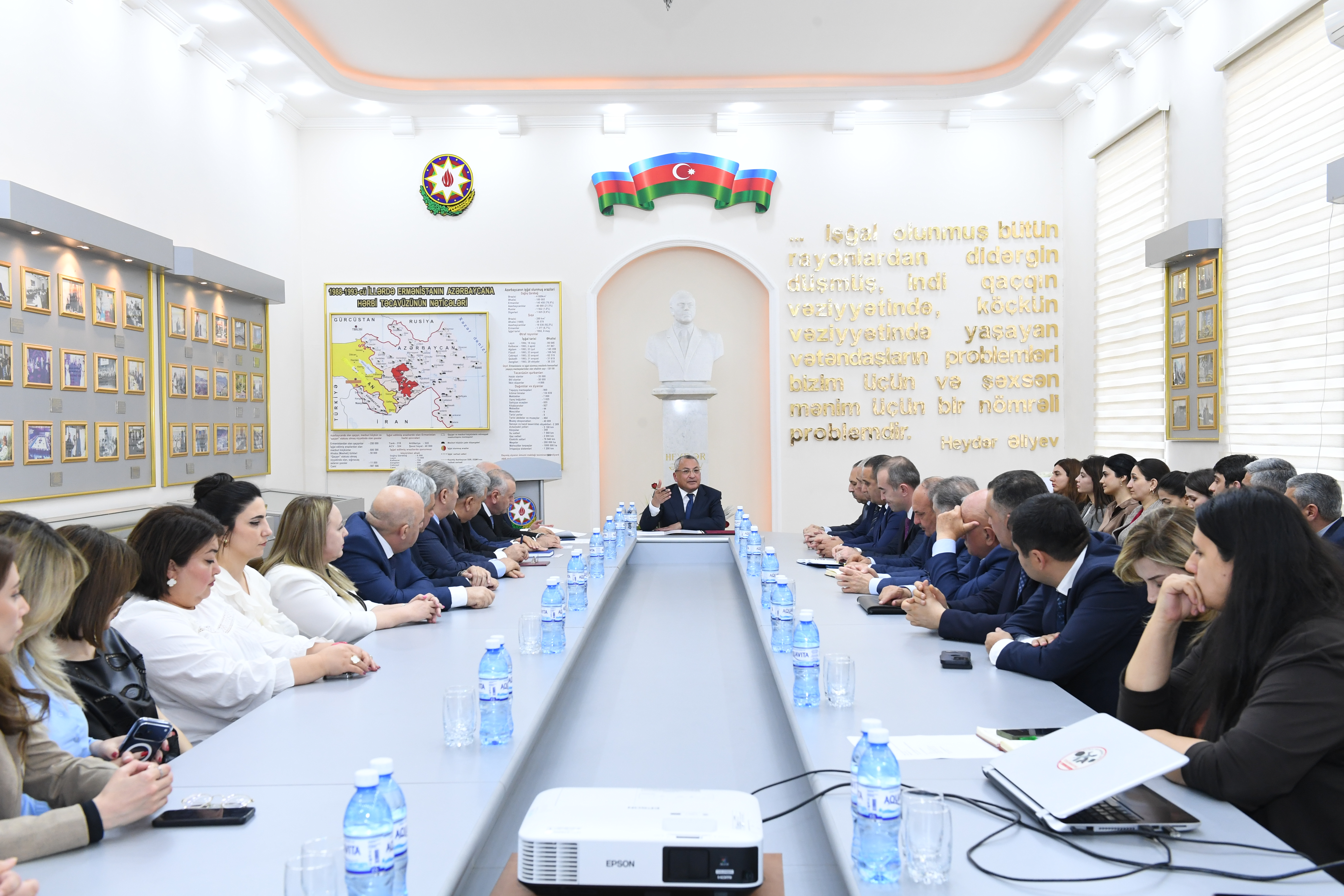 Dövlət Komitəsində ümummilli lider Heydər Əliyevin anadan olmasının 103-ci ildönümünə həsr olunmuş tədbir keçirilib